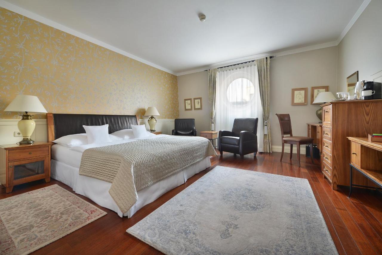 Executive Double Room,1588053692:JPEG