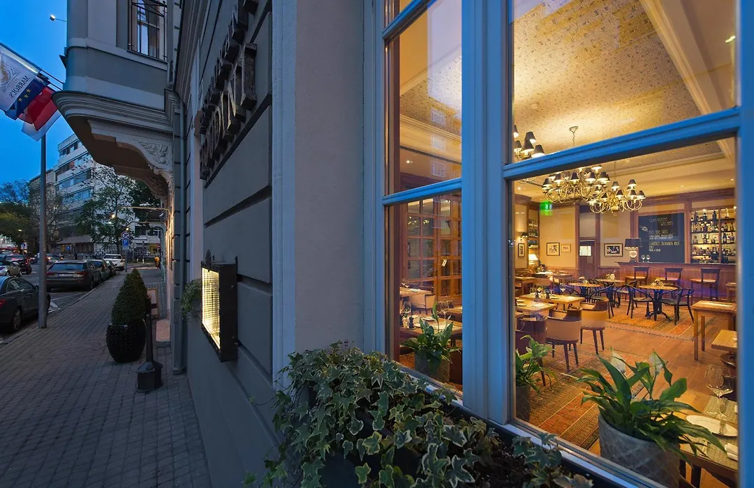 Marrol'S Boutique Hotel-1